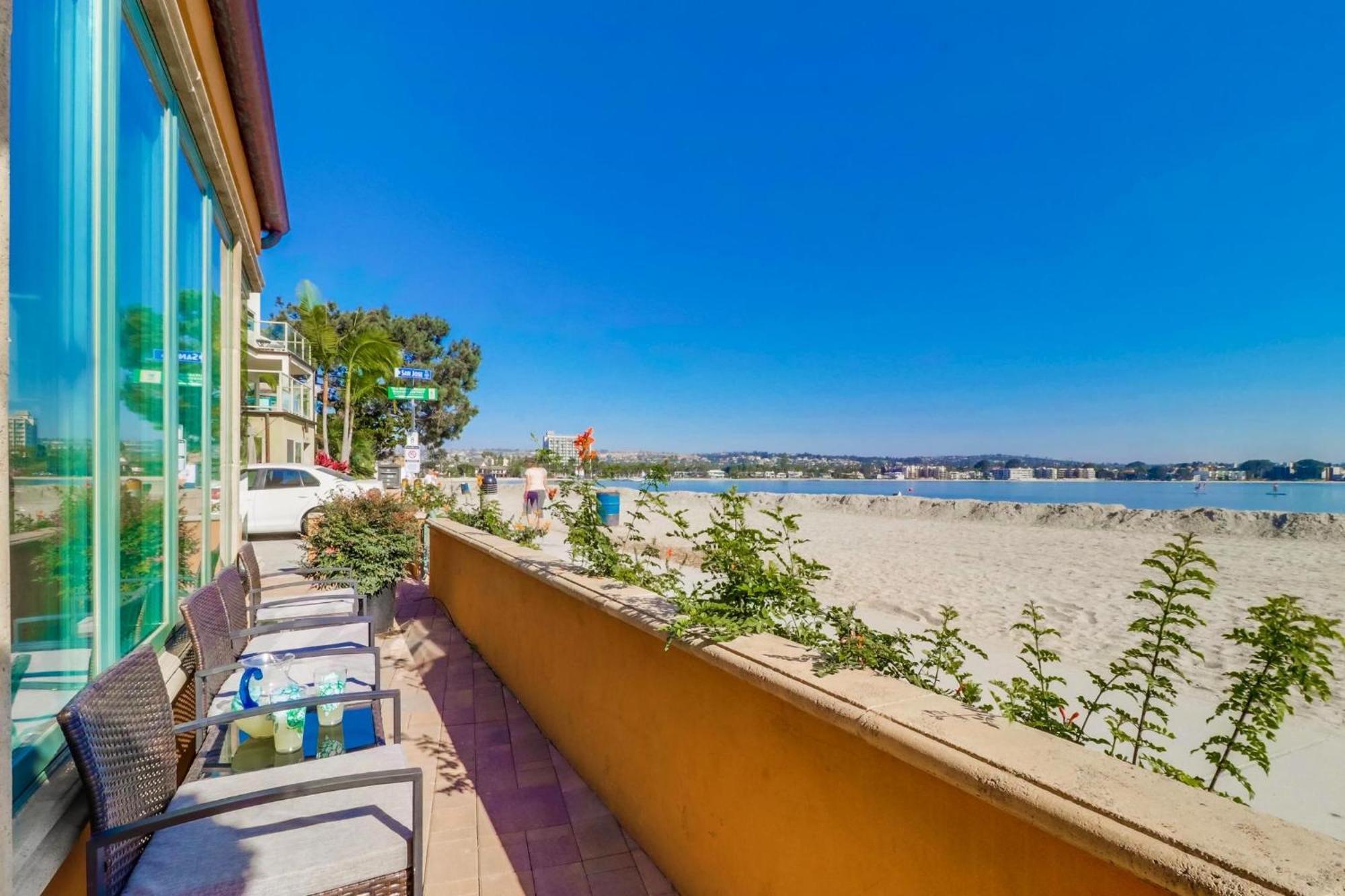 B5328 Bayside Bliss